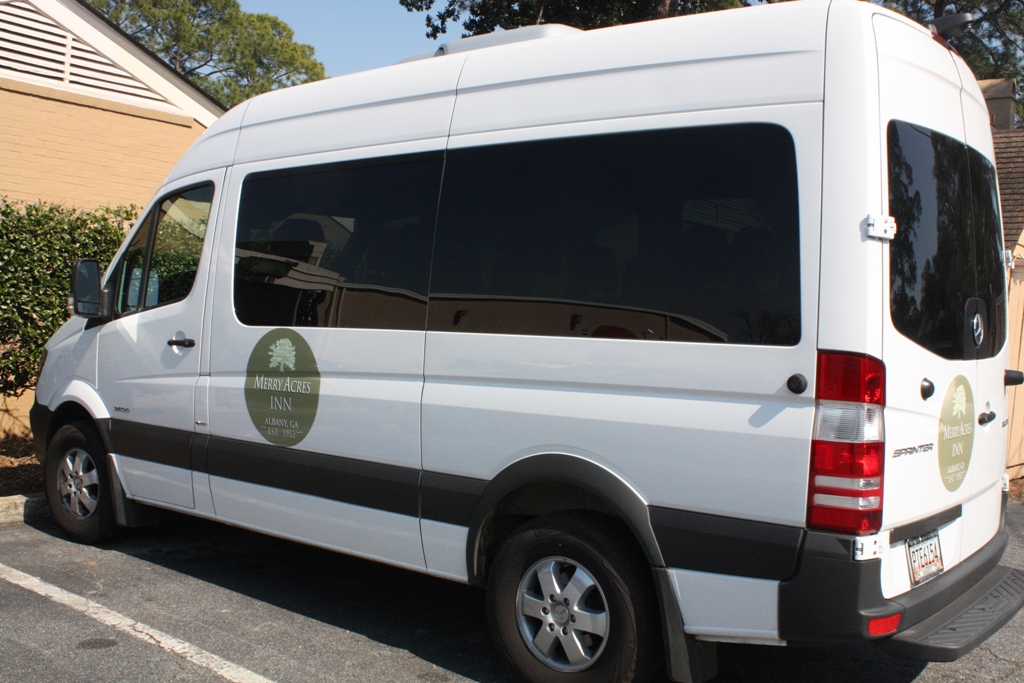 Whether it’s at our restaurants, inn or with our shuttle service, personalized attention is a Stewbos’ trademark.
